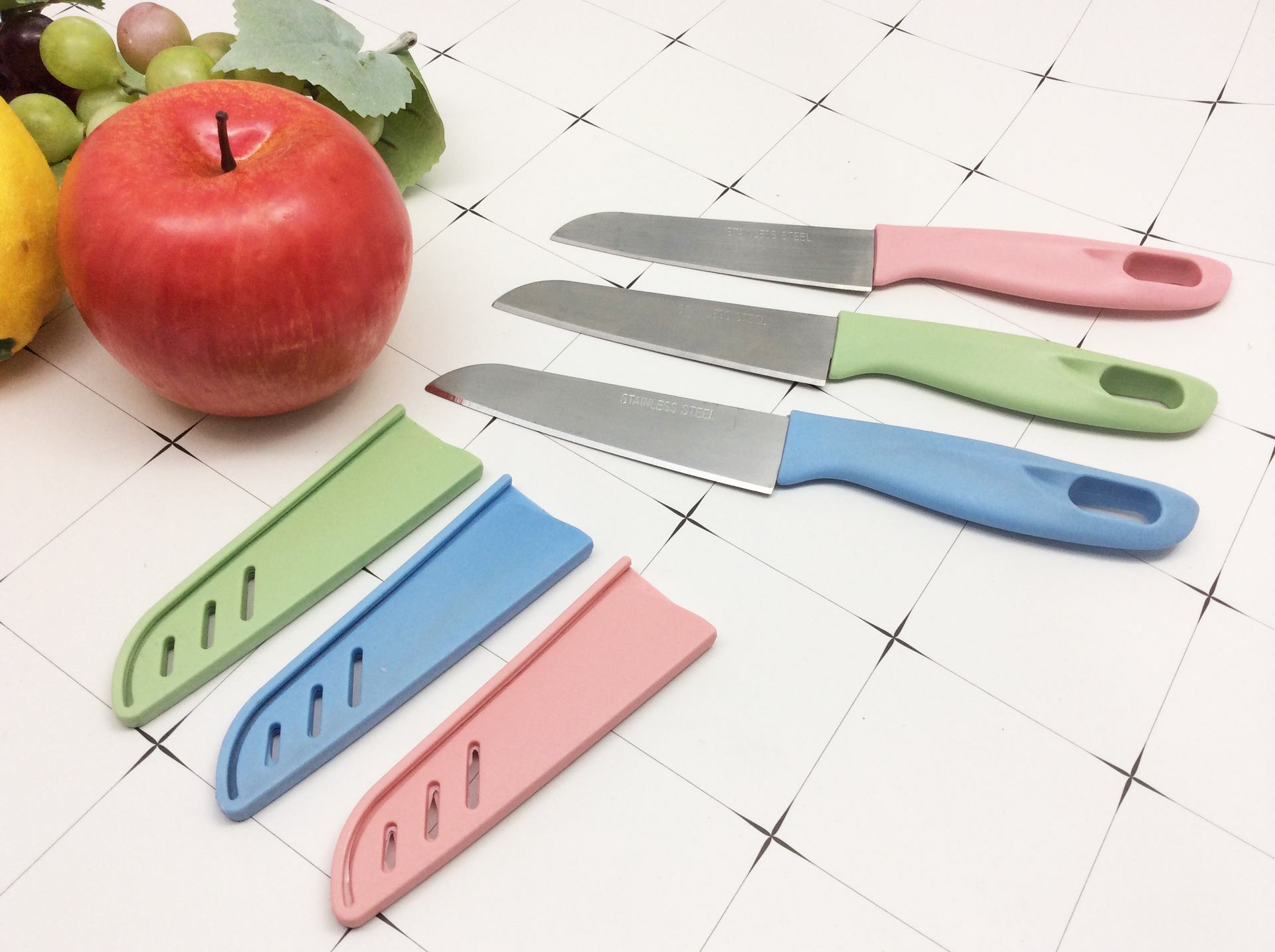 Stall Three-Color Fruit Knife Peeler Home Kitchen Knives Portable Fruit Knife Kitchen Knife Factory Supply Stall Three-Color Fruit Knife Peeler Home Kitchen Knives Portable Fruit Knife Kitchen Knife Factory Supply