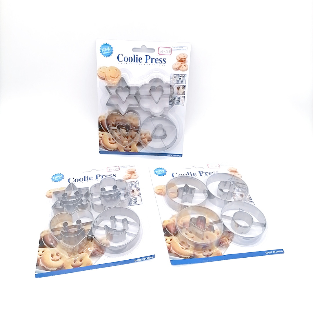 4-Piece Stainless Steel Smiley Face Biscuit Mold Facial Expression Bag Cutting Tool Creative Smiley Face Biscuit Mold