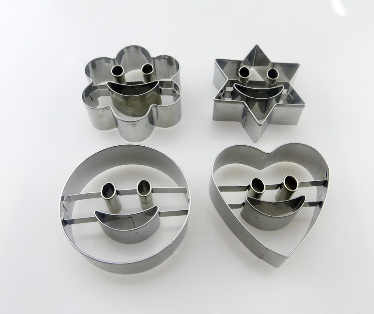 4-Piece Stainless Steel Smiley Face Biscuit Mold Facial Expression Bag Cutting Tool Creative Smiley Face Biscuit Mold