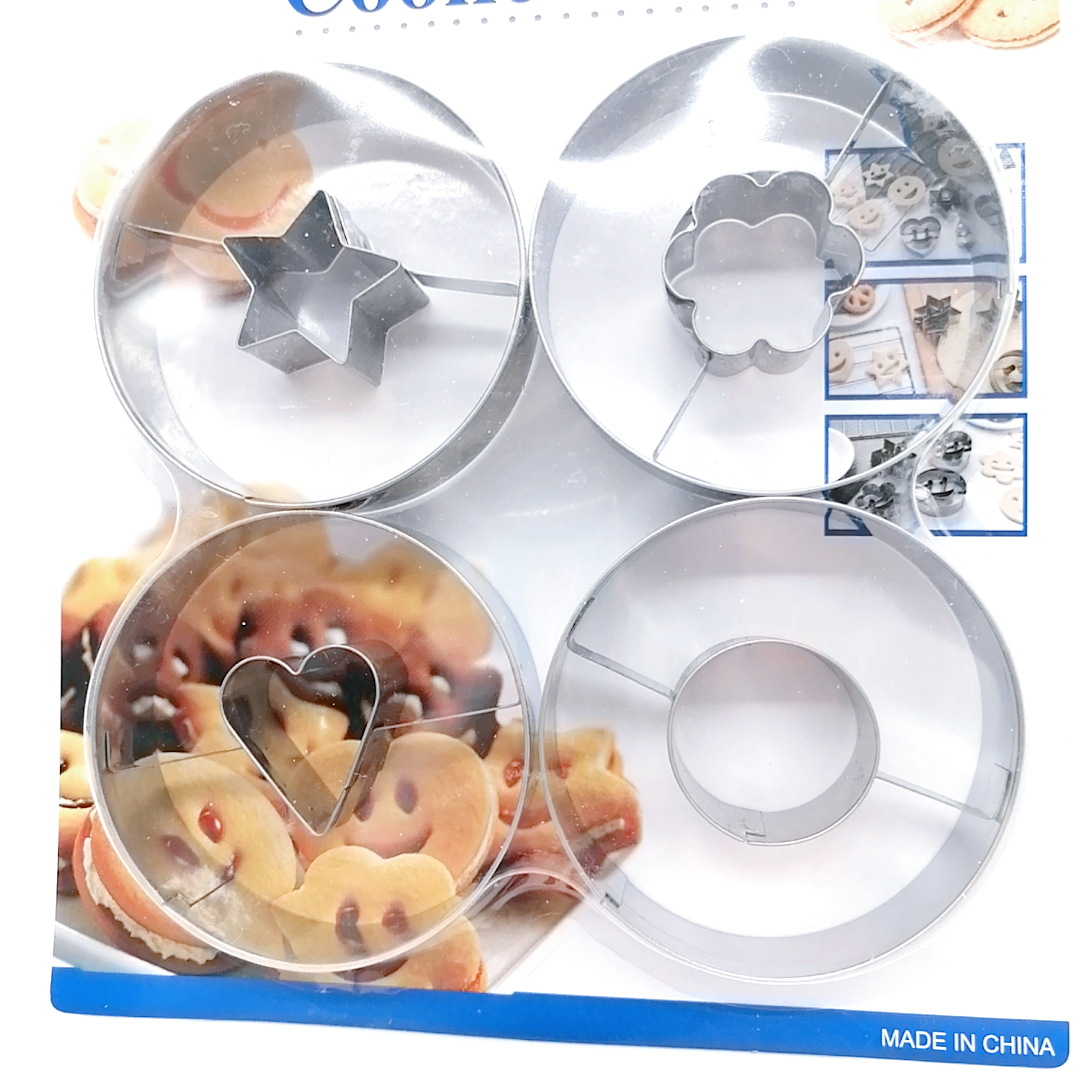4-Piece Stainless Steel Smiley Face Biscuit Mold Facial Expression Bag Cutting Tool Creative Smiley Face Biscuit Mold