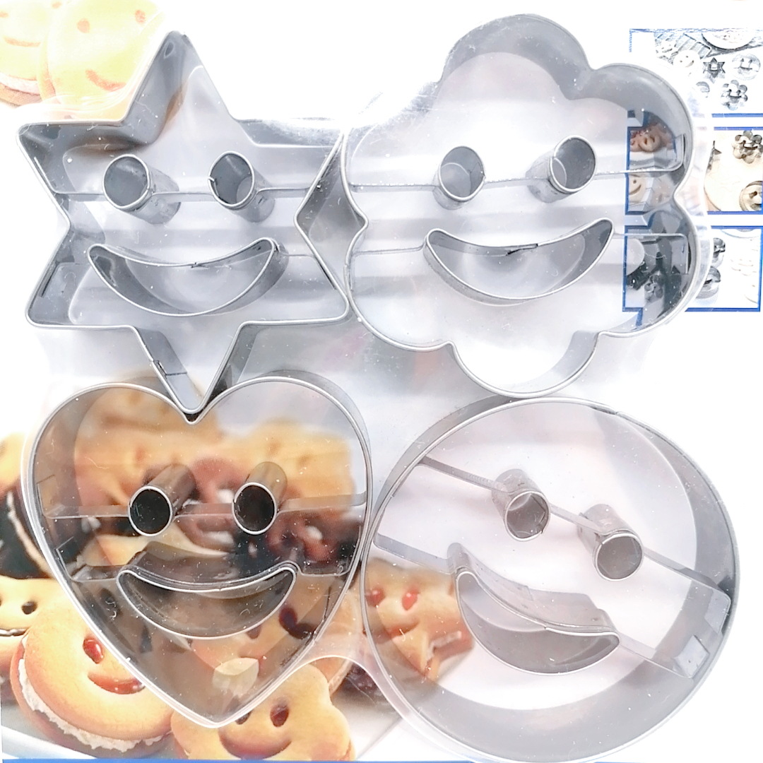 4-Piece Stainless Steel Smiley Face Biscuit Mold Facial Expression Bag Cutting Tool Creative Smiley Face Biscuit Mold