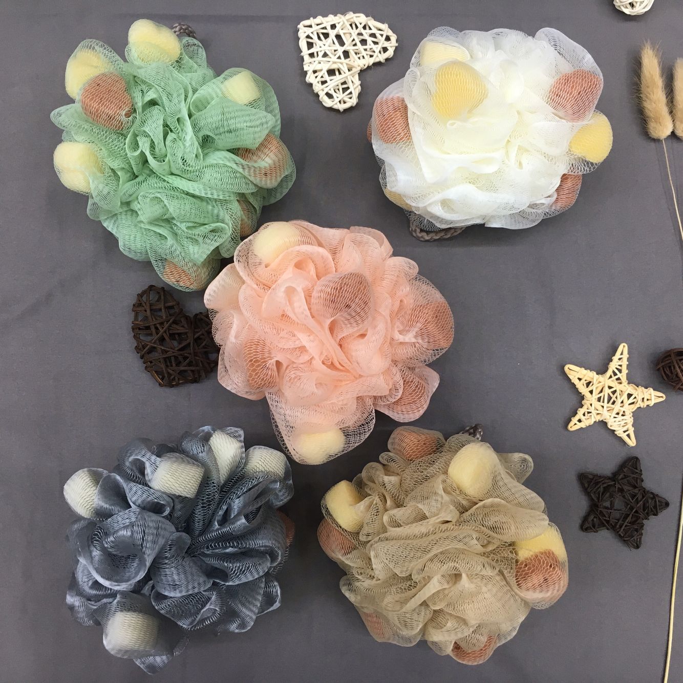 7. Qingzhi brand heart-shaped sponge bath ball 7. Qingzhi brand heart-shaped sponge bath ball