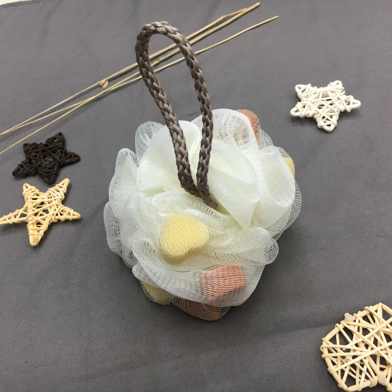 7. Qingzhi brand heart-shaped sponge bath ball 7. Qingzhi brand heart-shaped sponge bath ball
