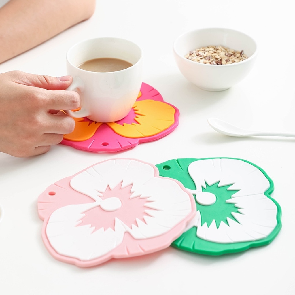 Heat Proof Mat Nordic Soft Silicone Cup Mat Kitchen Supplies Dining Table Cushion Grid Modeling Teacup Mat Creative Bowl Placemat
