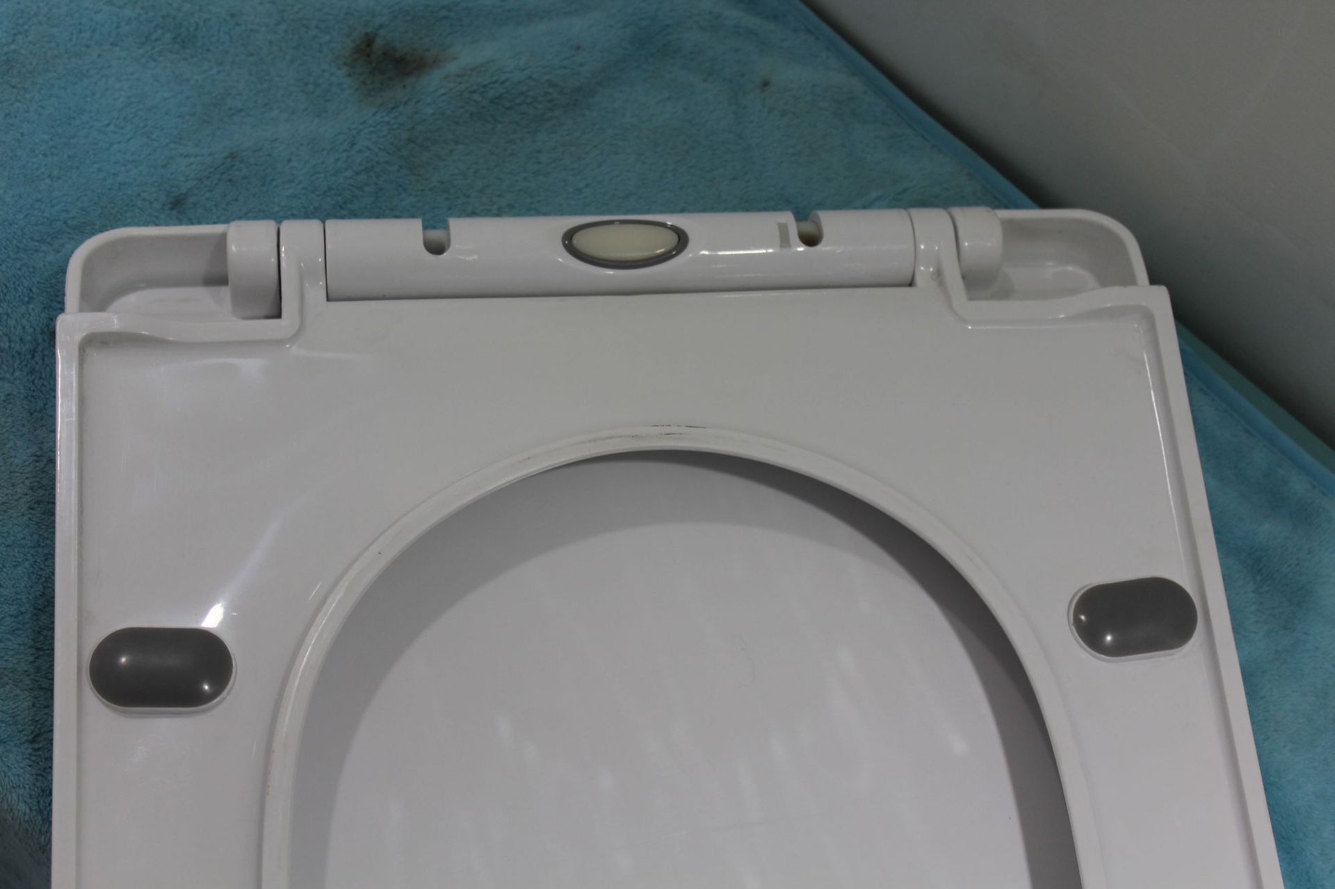 Toilet lid Cover Multi-Purpose V-Type U-Shaped Slow Drop Quick Installation Toilet Lid Slow Drop Toilet Cover