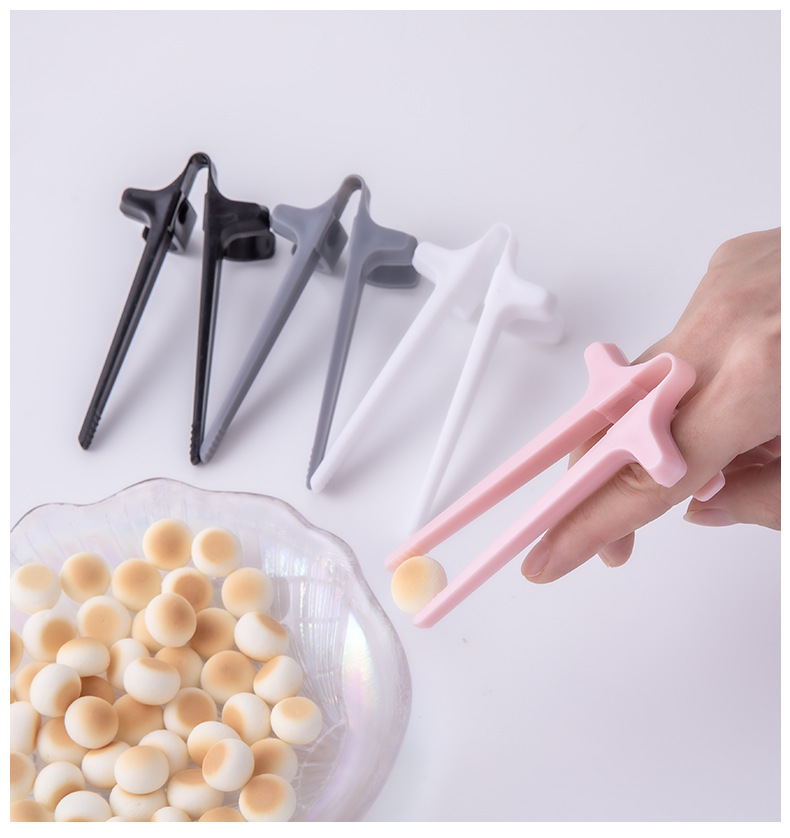 New Finger Chopsticks Lazy Auxiliary Chopsticks Clip Snack Not Dirty Hand Chopsticks Finger Stall Ring Play Game Artifact for a Lazy New Finger Chopsticks Lazy Auxiliary Chopsticks Clip Snack Not Dirty Hand Chopsticks Finger Stall Ring Play Game Artifact for a Lazy