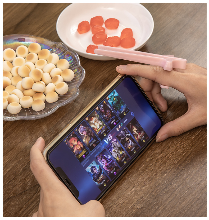 New Finger Chopsticks Lazy Auxiliary Chopsticks Clip Snack Not Dirty Hand Chopsticks Finger Stall Ring Play Game Artifact for a Lazy New Finger Chopsticks Lazy Auxiliary Chopsticks Clip Snack Not Dirty Hand Chopsticks Finger Stall Ring Play Game Artifact for a Lazy