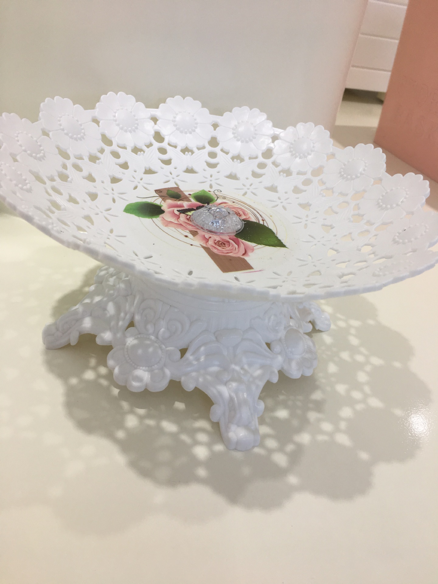 Plastic multi-layer fruit cake tray colored glaze afternoon tea lace skewer continental fruit tray cake stand Plastic multi-layer fruit cake tray colored glaze afternoon tea lace skewer continental fruit tray cake stand