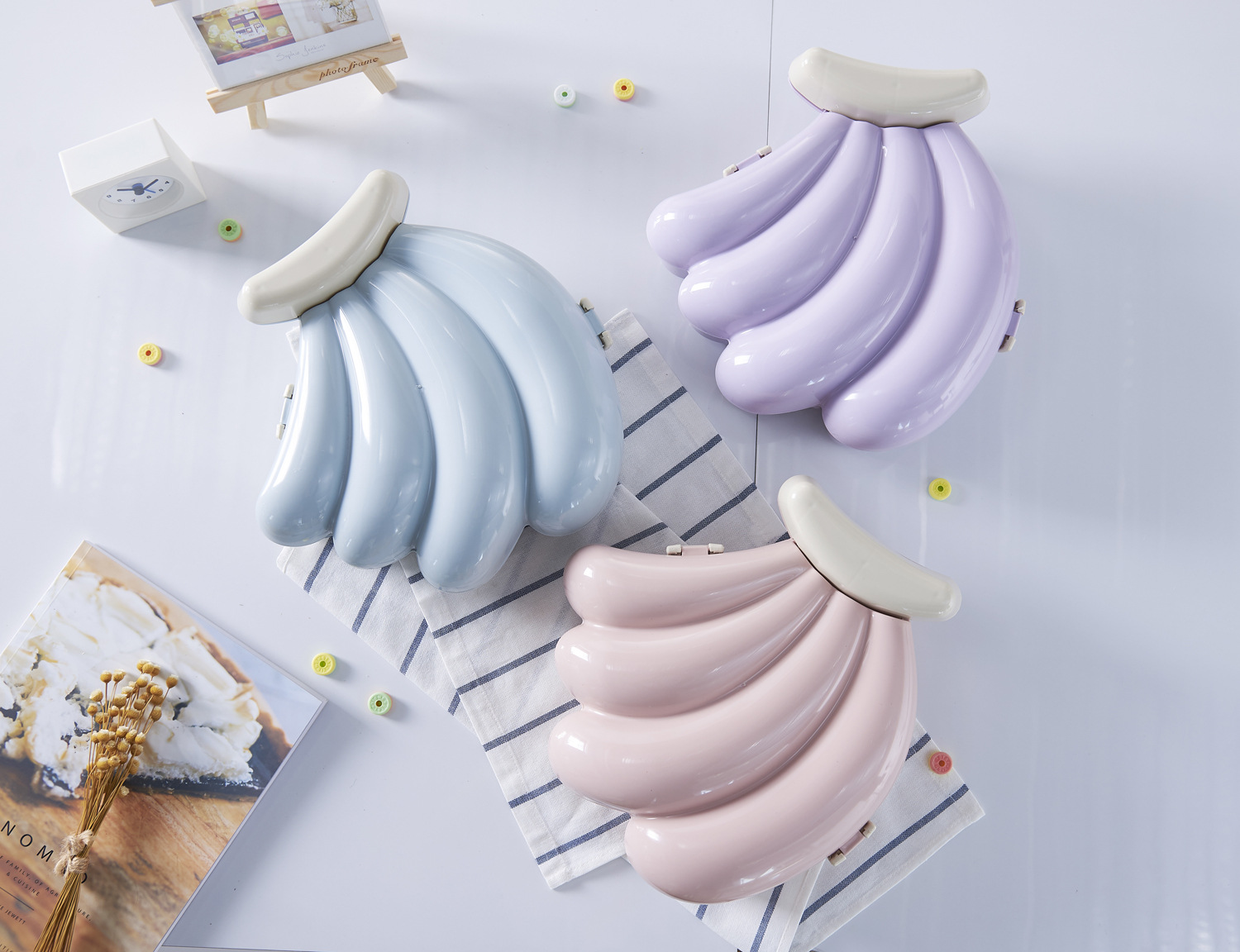 Banana Fruit Shape Sugar Fruit Box Compartment with Lid Dried Fruit Tray Cute Home Fashion Dried Fruit Tray Creative Fruit Box