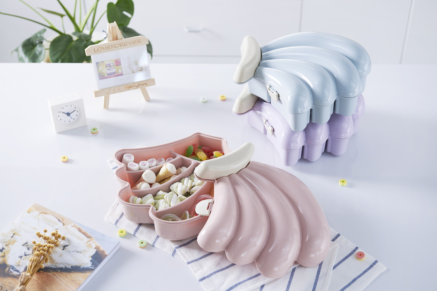 Banana Fruit Shape Sugar Fruit Box Compartment with Lid Dried Fruit Tray Cute Home Fashion Dried Fruit Tray Creative Fruit Box Banana Fruit Shape Sugar Fruit Box Compartment with Lid Dried Fruit Tray Cute Home Fashion Dried Fruit Tray Creative Fruit Box