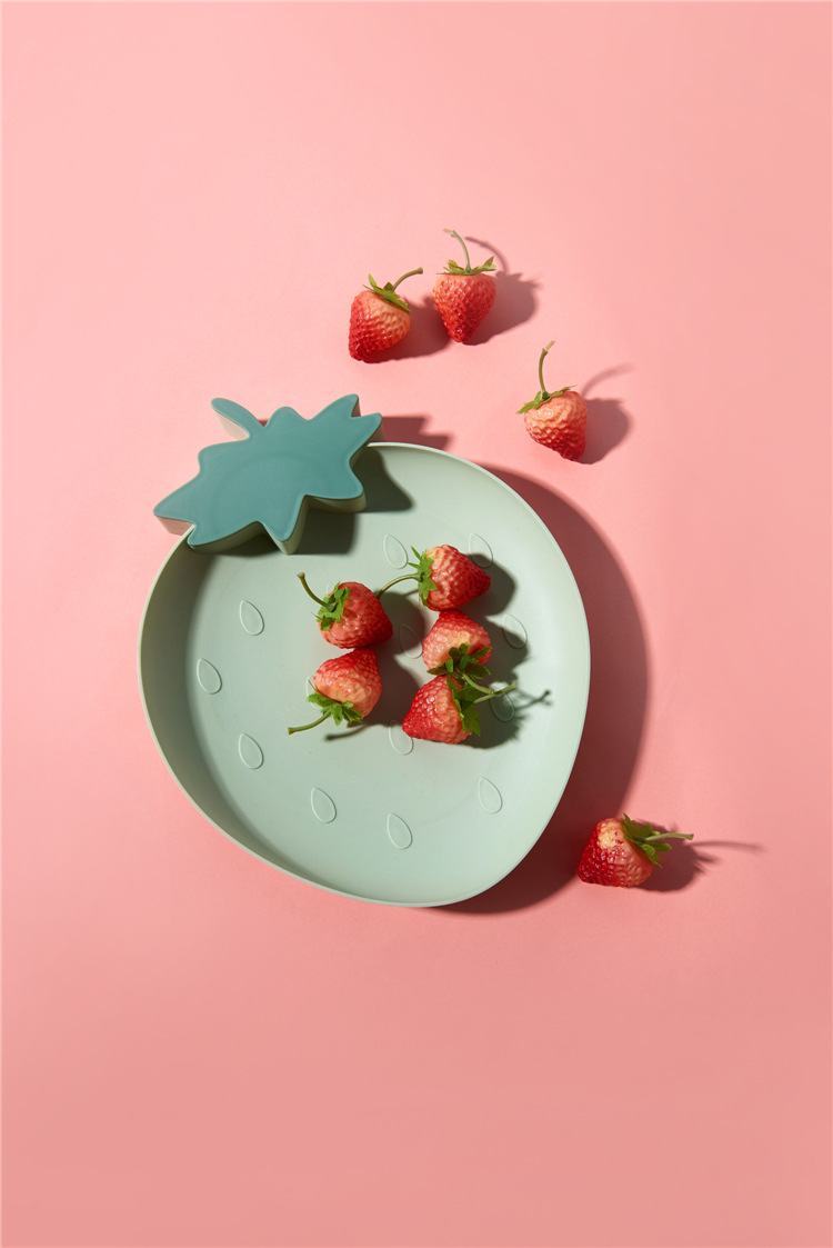 Cute Strawberry Plastic Tray Nordic Style Home Modern Living Room Fruit Tray Creative Snacks Dessert Cake Dried Fruit Tray Cute Strawberry Plastic Tray Nordic Style Home Modern Living Room Fruit Tray Creative Snacks Dessert Cake Dried Fruit Tray