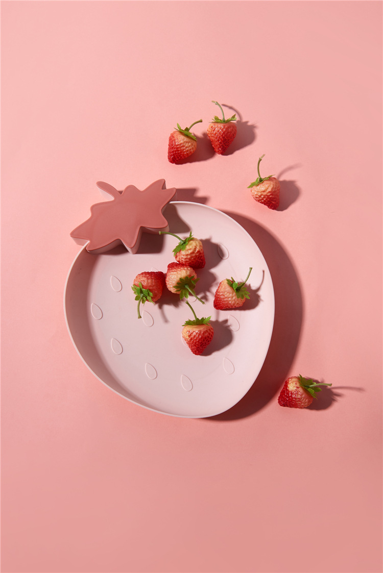 Cute Strawberry Plastic Tray Nordic Style Home Modern Living Room Fruit Tray Creative Snacks Dessert Cake Dried Fruit Tray Cute Strawberry Plastic Tray Nordic Style Home Modern Living Room Fruit Tray Creative Snacks Dessert Cake Dried Fruit Tray