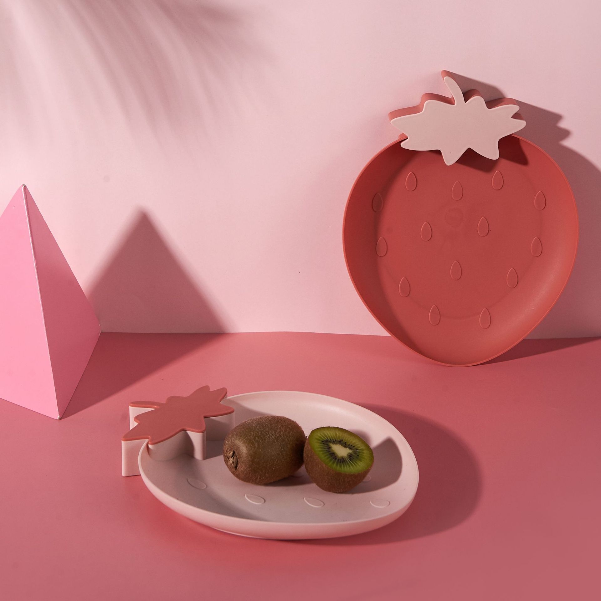 Cute Strawberry Plastic Tray Nordic Style Home Modern Living Room Fruit Tray Creative Snacks Dessert Cake Dried Fruit Tray Cute Strawberry Plastic Tray Nordic Style Home Modern Living Room Fruit Tray Creative Snacks Dessert Cake Dried Fruit Tray