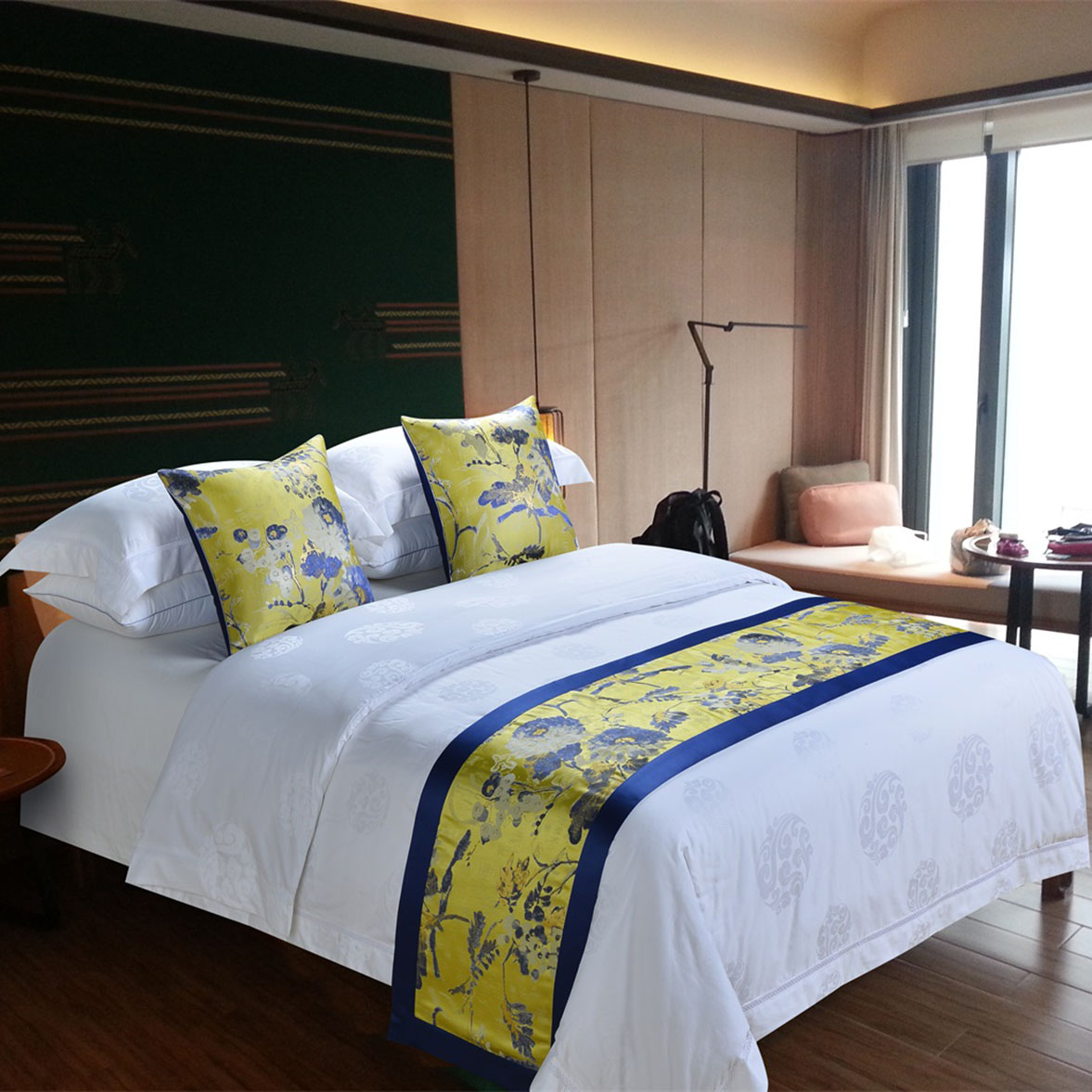 Polyester hotel bed runner hotel bed flag bed skirt cushion pillow Polyester hotel bed runner hotel bed flag bed skirt cushion pillow