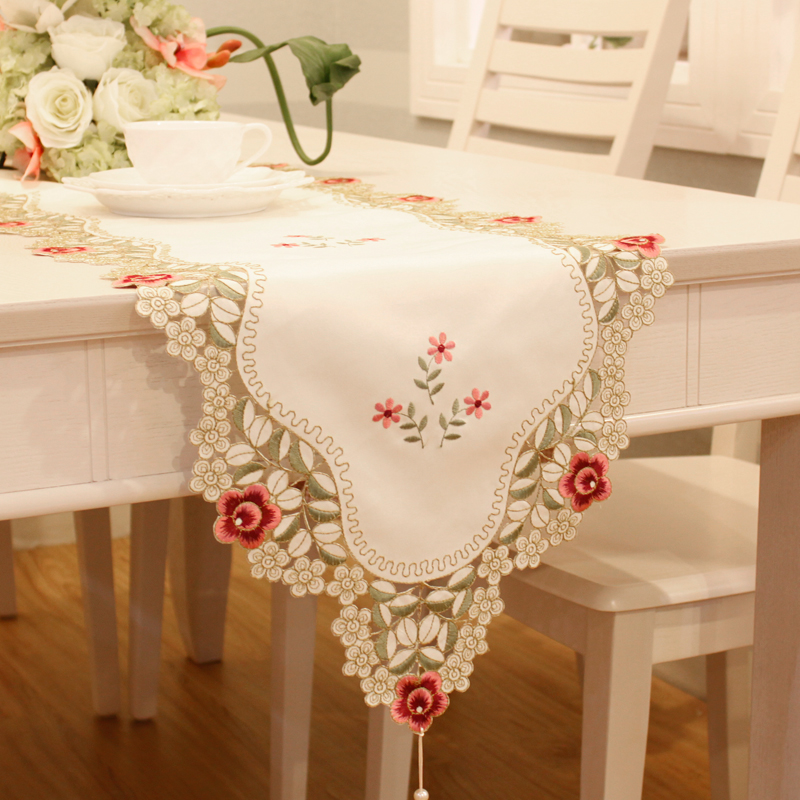 The Bed flag ark flag table mat long table cloth art field embroidery high grade table cloth tea table cloth.