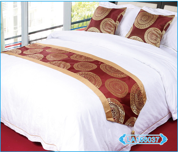 Luxury five star hotel hotel bed linen bed cover bed flag scarf