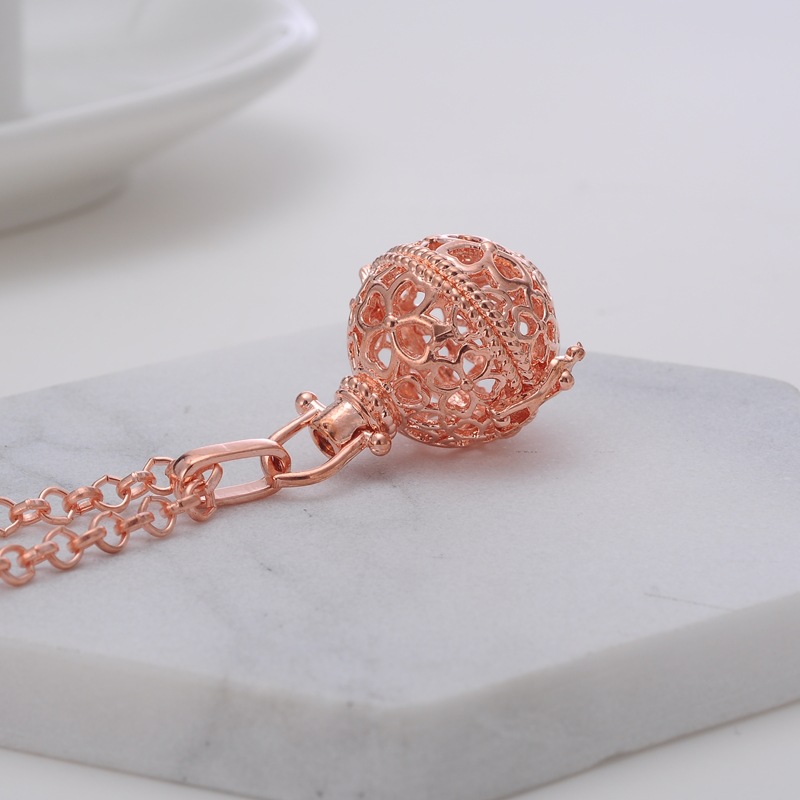 DIY lady pregnant woman harp ball essence oil bottle clover holhold-out magic box aroma phase box sweater necklace pendant lock DIY lady pregnant woman harp ball essence oil bottle clover holhold-out magic box aroma phase box sweater necklace pendant lock