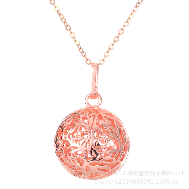 Female pregnant woman jingwen ball essence oil bottle invisible button hollow out flower magic box aroma phase box sweater necklace pendant