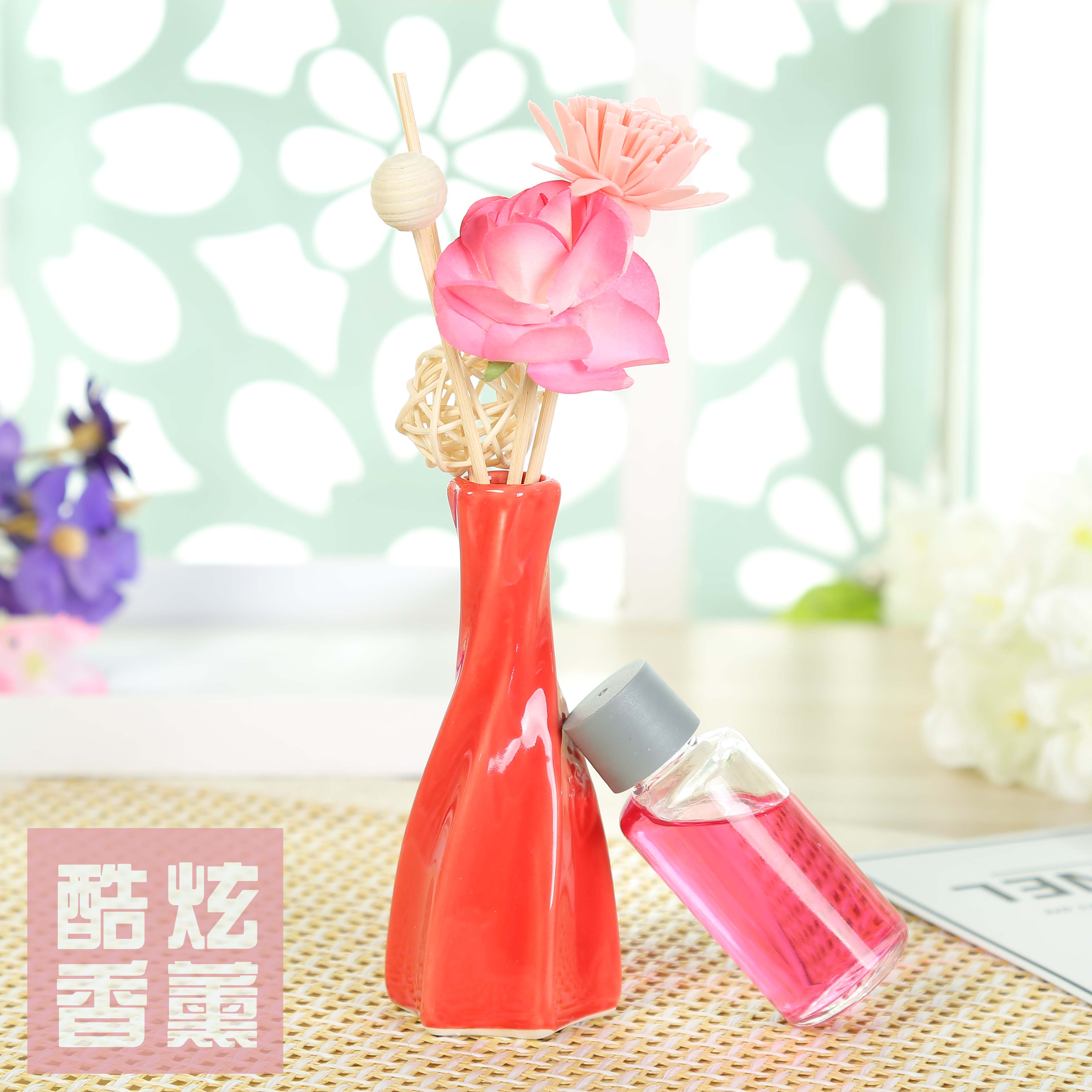 Golden Gift Set Glass Bottle Aroma Reed Diffuser Home Perfume With Rattan Sticks 