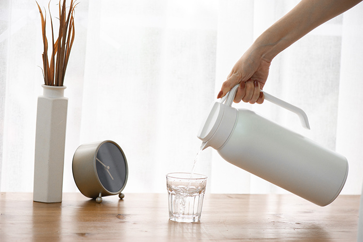 Stainless Steel Vacuum Insulated Pot Thermo Domestic Hot Water Pot Thermos Bottle 316 Liner Thermal Insulation Kettle Gift Stainless Steel Vacuum Insulated Pot Thermo Domestic Hot Water Pot Thermos Bottle 316 Liner Thermal Insulation Kettle Gift