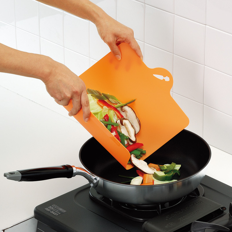 Kitchen bendable Cutting board Japanese light and soft type Cutting board can hang Cutting board fruit board