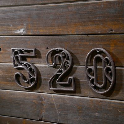 American Industrial Cast Iron Digital Wall Decoration Cafe Bar Restaurant DIY Doorplate Table Card Phone Number Sign