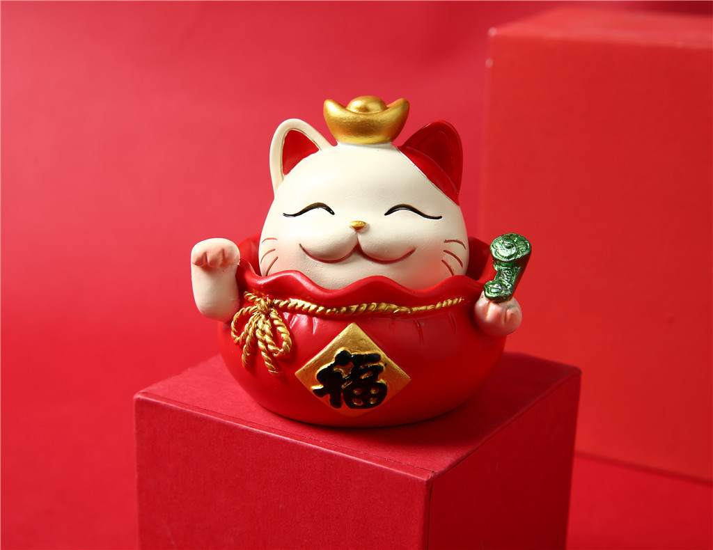 Creative Fortune Cat Car Decoration Resin Crafts Cake Decorative Ornaments Lottery Gift Small Gift Wholesale