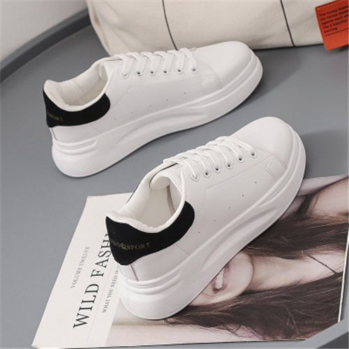 White shoes female 2019 autumn new thick soles sports leisure shoes students increase running shoes list tide