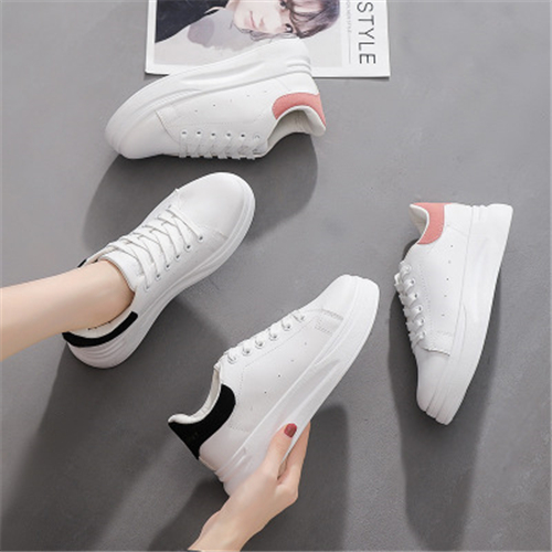 White shoes female 2019 autumn new thick soles sports leisure shoes students increase running shoes list tide
