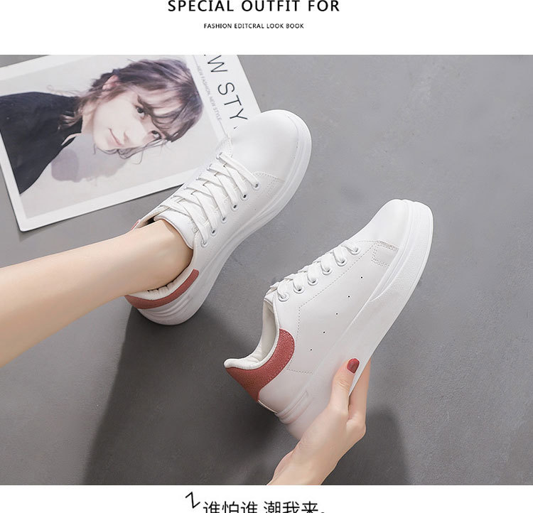 White shoes female 2019 autumn new thick soles sports leisure shoes students increase running shoes list tide White shoes female 2019 autumn new thick soles sports leisure shoes students increase running shoes list tide