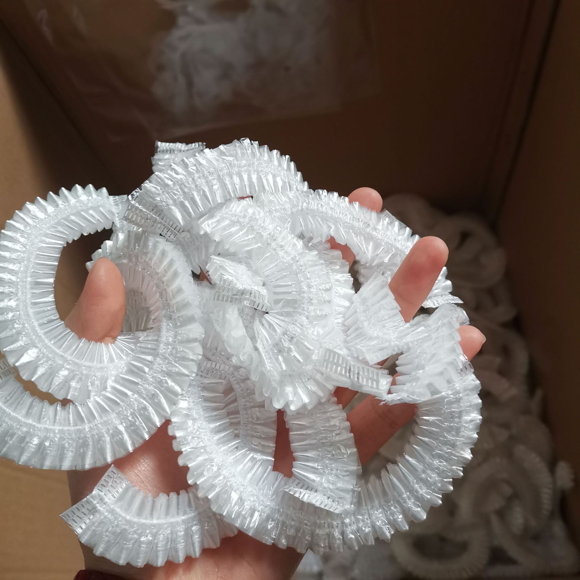 Disposable Shower Cap 100 PCs Plastic Waterproof Headgear Transparent Hotel Hair Dyeing Strip Shower Cap PE Plastic Wrap Cover Disposable Shower Cap 100 PCs Plastic Waterproof Headgear Transparent Hotel Hair Dyeing Strip Shower Cap PE Plastic Wrap Cover