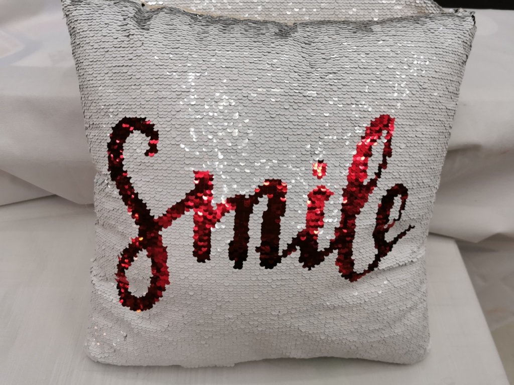 Feature sequins pillow pillow pillowcase as as as cover bedding daily necessities sequins embroidery Feature sequins pillow pillow pillowcase as as as cover bedding daily necessities sequins embroidery