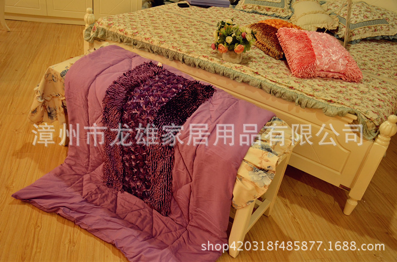 Factory direct sale LOGO customized pillow quilt advertisement pillow quilt car
