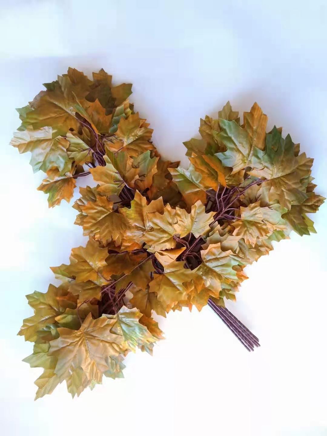 Imitate Leaves Red Maple Leaf Fake Tree Leaves Indoor Artificial Tree Decoration Plastic Branches Garden Landscape Green Leaf Decoration Imitate Leaves Red Maple Leaf Fake Tree Leaves Indoor Artificial Tree Decoration Plastic Branches Garden Landscape Green Leaf Decoration