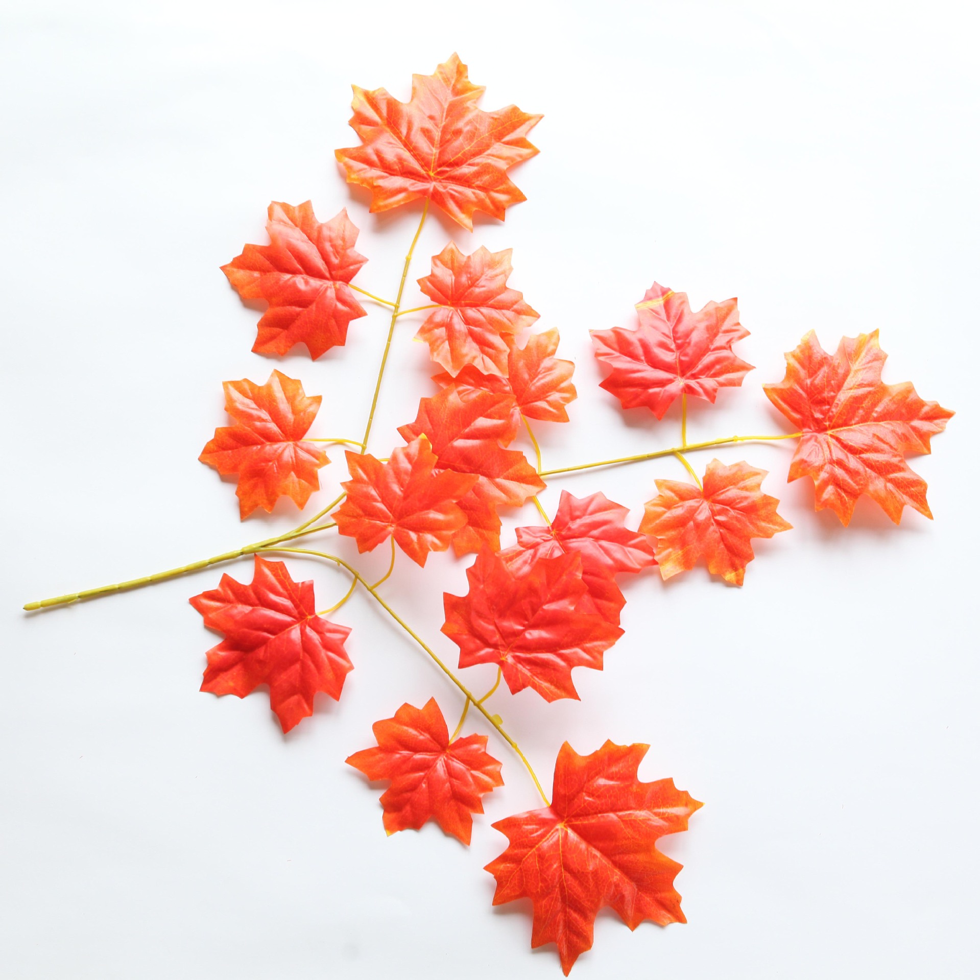 Simulation Banyan Tree Red Maple Branches Indoor Artificial Tree Ginkgo Branch Plastic Branches Engineering Landscaping Green Leaf Plant Decoration Simulation Banyan Tree Red Maple Branches Indoor Artificial Tree Ginkgo Branch Plastic Branches Engineering Landscaping Green Leaf Plant Decoration