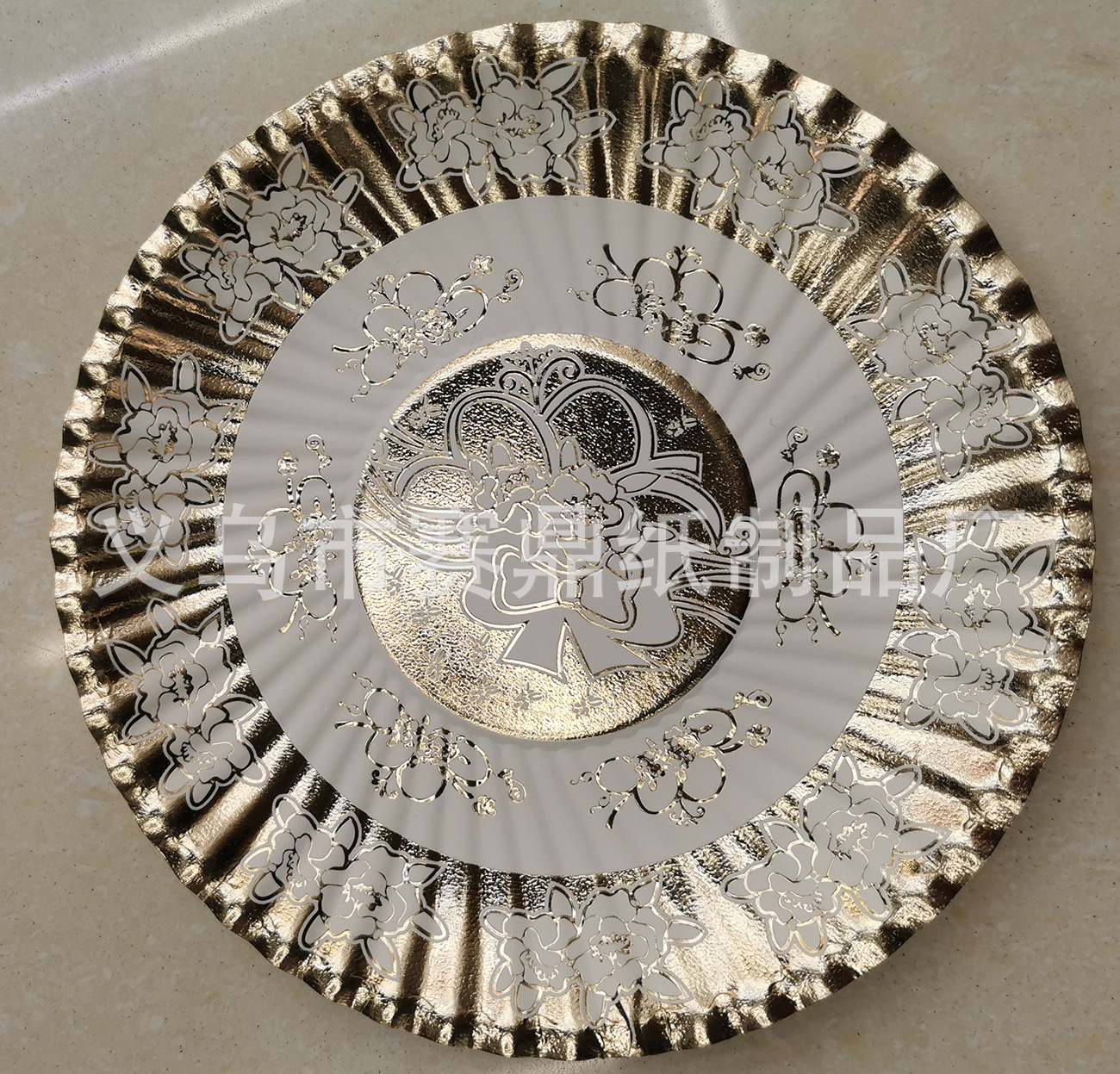 One-time thickened hot stamping hot silver gold paper plate paper plate wedding party barbecue tray manufacturers direct