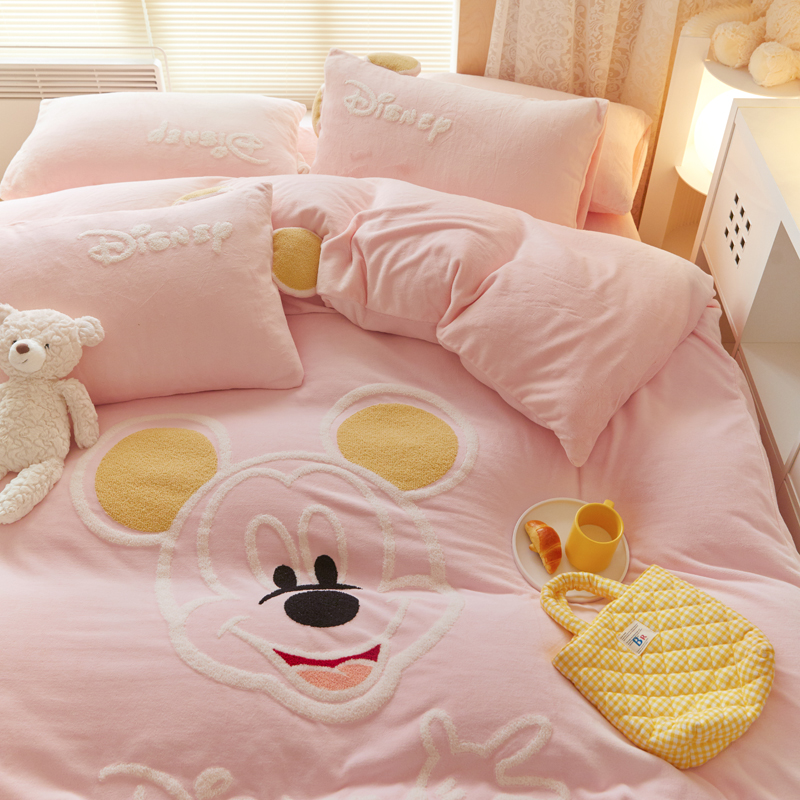 Four Seasons Universal Solid Color Four-Piece Set High-End 100 Quilt Cover Bed Sheet 4 Embroidery Wide Edge Bedding Set