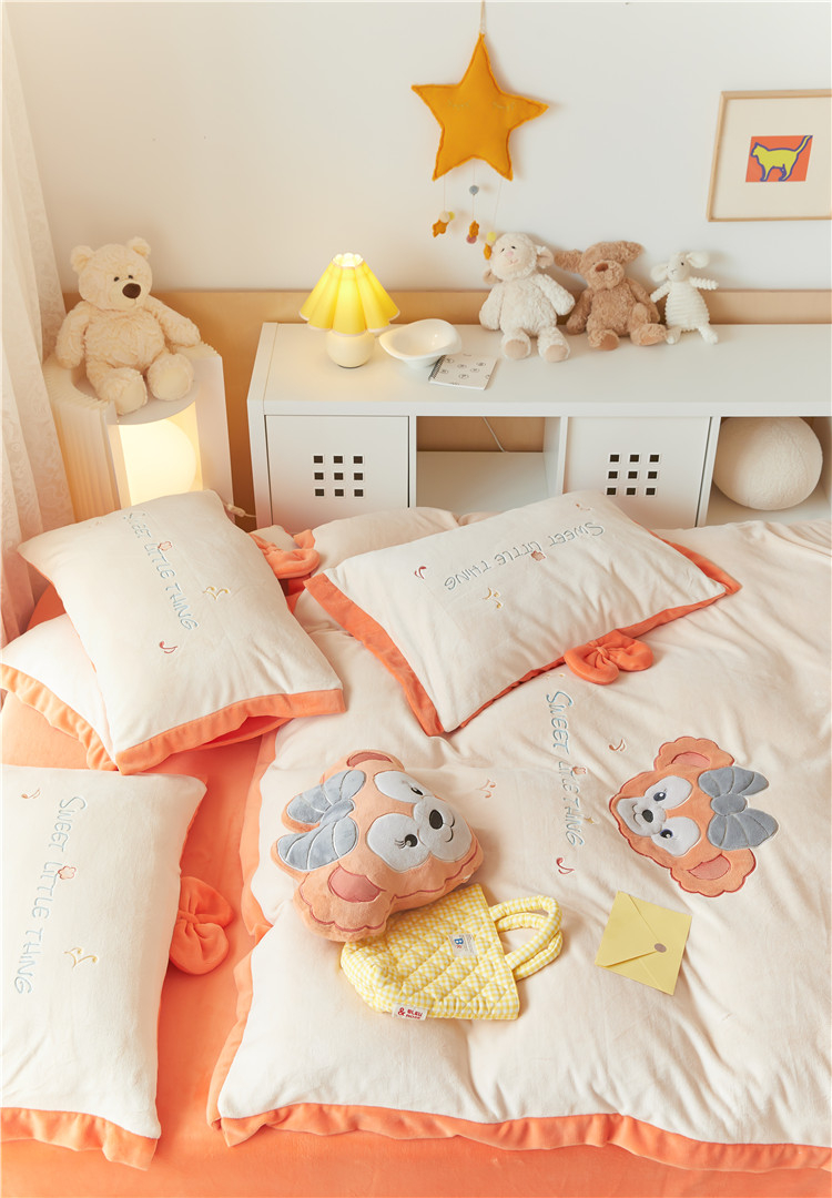 Four Seasons Universal Solid Color Four-Piece Set High-End 100 Quilt Cover Bed Sheet 4 Embroidery Wide Edge Bedding Set