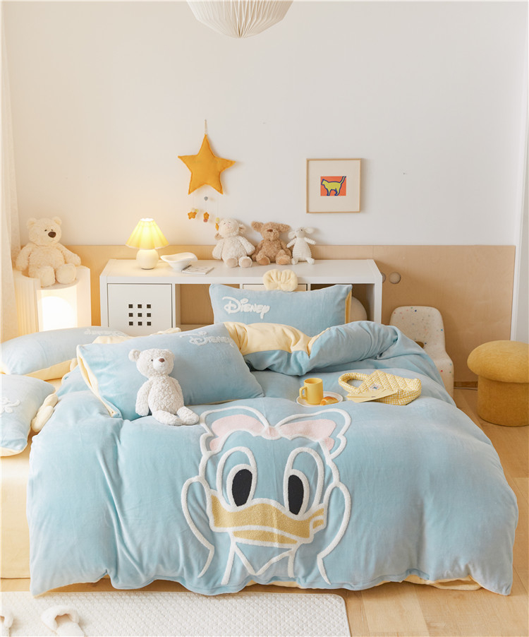 Four Seasons Universal Solid Color Four-Piece Set High-End 100 Quilt Cover Bed Sheet 4 Embroidery Wide Edge Bedding Set