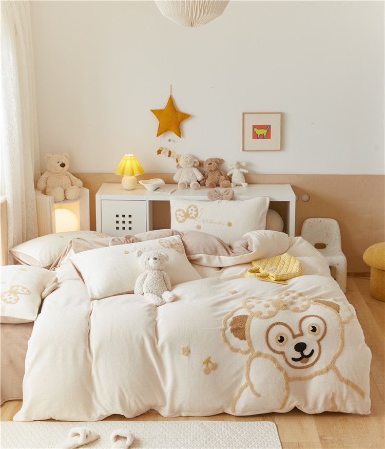 Four Seasons Universal Solid Color Four-Piece Set High-End 100 Quilt Cover Bed Sheet 4 Embroidery Wide Edge Bedding Set