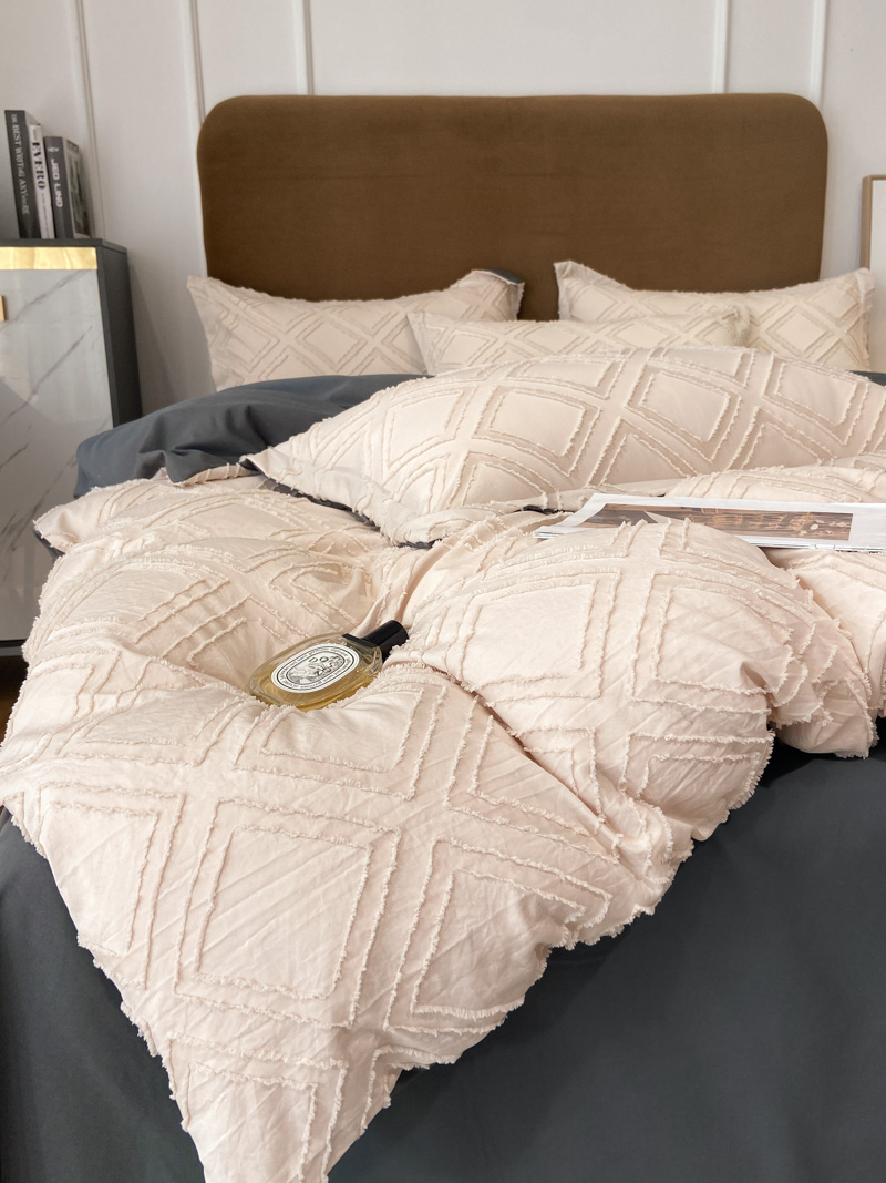 Four Seasons Universal Solid Color Four-Piece Set High-End 100 Quilt Cover Bed Sheet 4 Embroidery Wide Edge Bedding Set