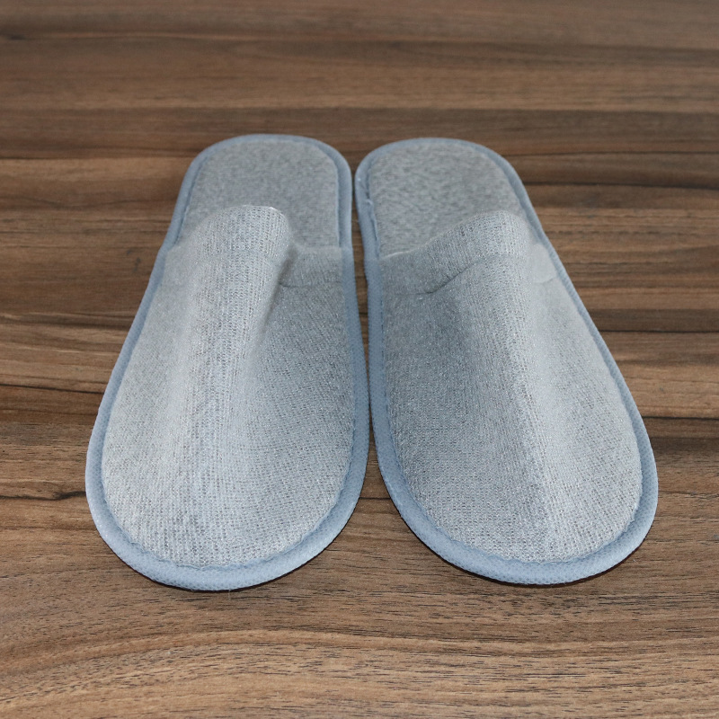 Hotel Room Gray Disposable Slippers Hotel Consumables Toothbrush Toothpaste Toiletries in Stock