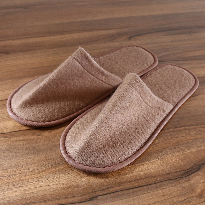 Hotel Room Gray Disposable Slippers Hotel Consumables Toothbrush Toothpaste Toiletries in Stock