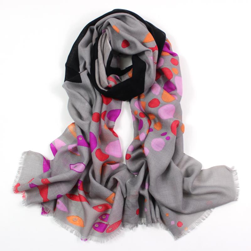 More than 100 Spot Pattern Best Seller in Europe and America Wool Printing Scarf Silk Scarf Shawl Beach Towel Scarf