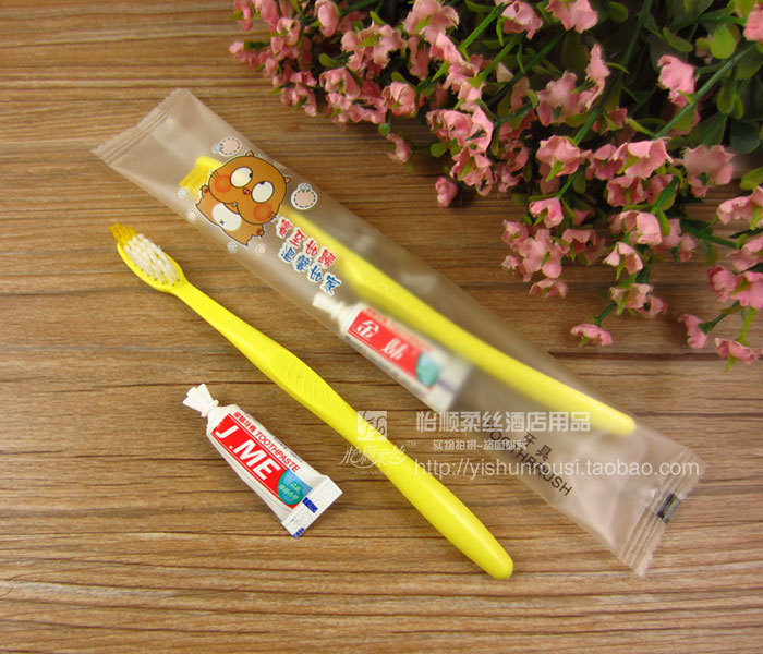 Free Shipping Hotel Supplies Disposable Tooth Set Wholesale Hotel Room Toothbrush Toothpaste 2-in-1 Washing Set Free Shipping Hotel Supplies Disposable Tooth Set Wholesale Hotel Room Toothbrush Toothpaste 2-in-1 Washing Set