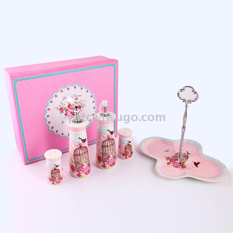 Ceramic oil bottle pepper bottle seasoning bottle kitchen storage set oil and salt tank seasoning combination daily