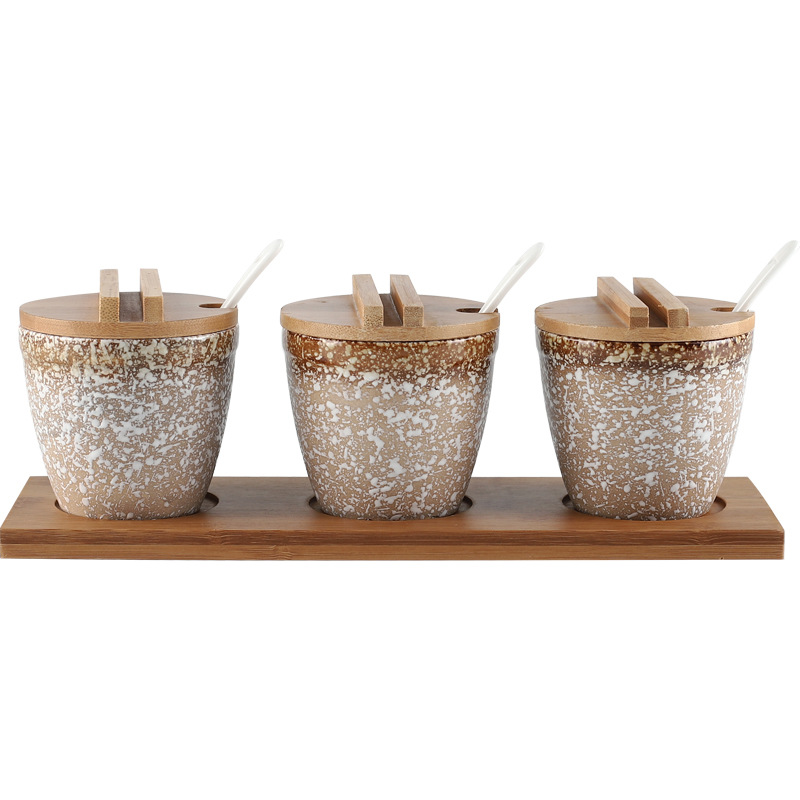 pot with spoon cover creative Japanese seasoning box bottle small water tank hotel restaurant oil salt pepper pot home
