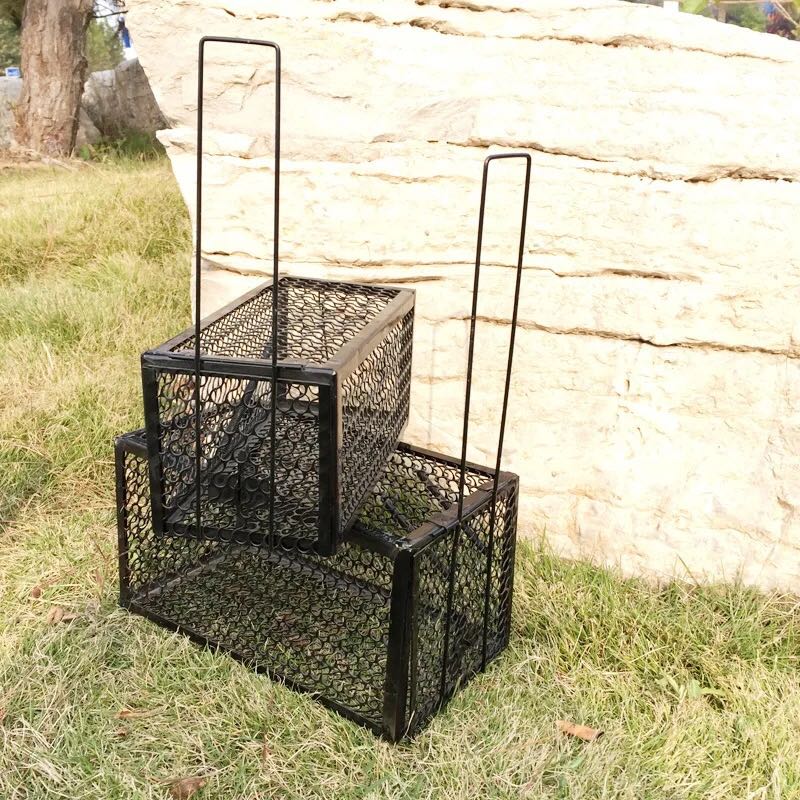 Mousetrap rat cage big and medium size black plastic large simple bite powerful mousetrap.