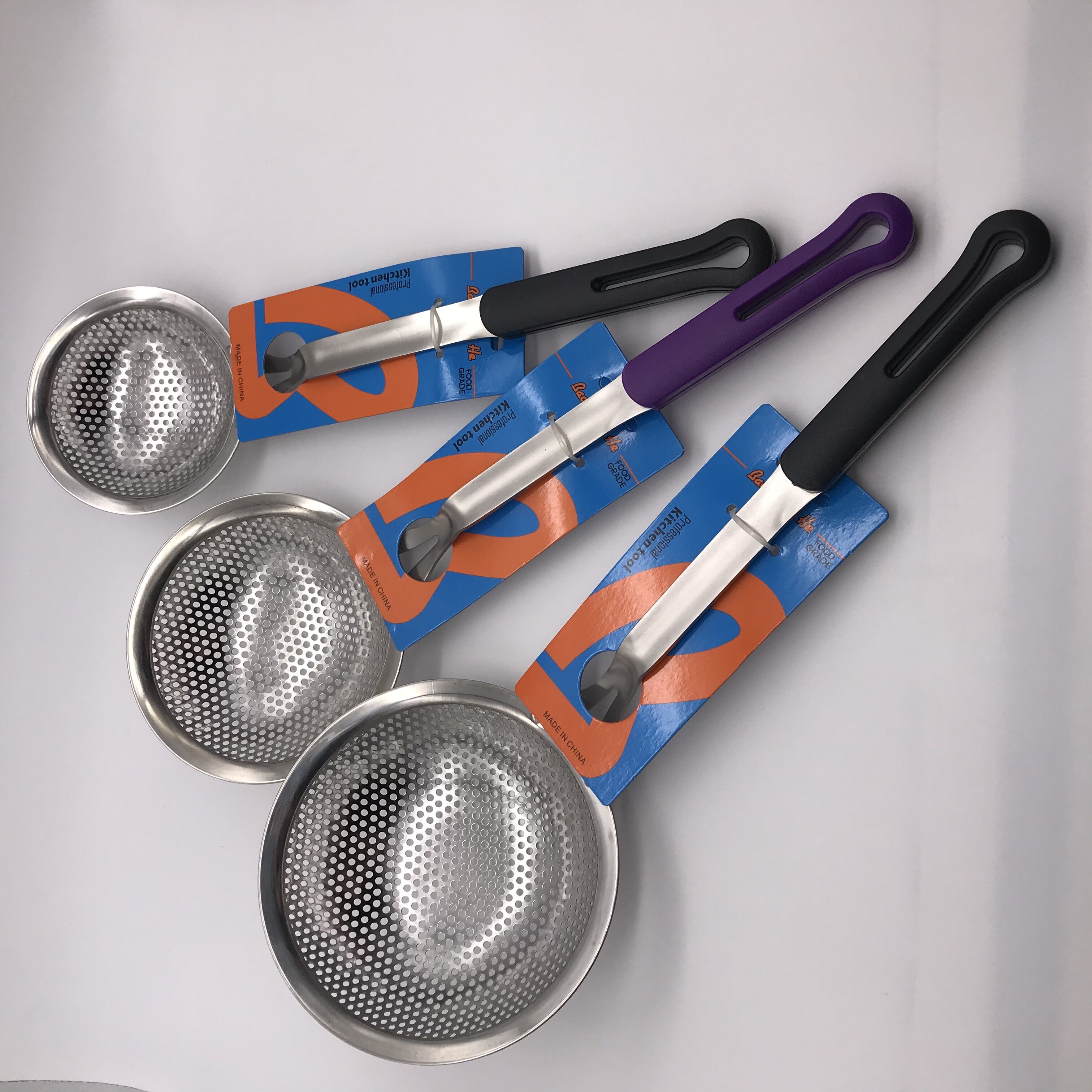 Stainless Steel Kitchen Supplies Hotel Supplies Anti-Scald Plastic Handle Color Handle 3cm Punching Depth Colander