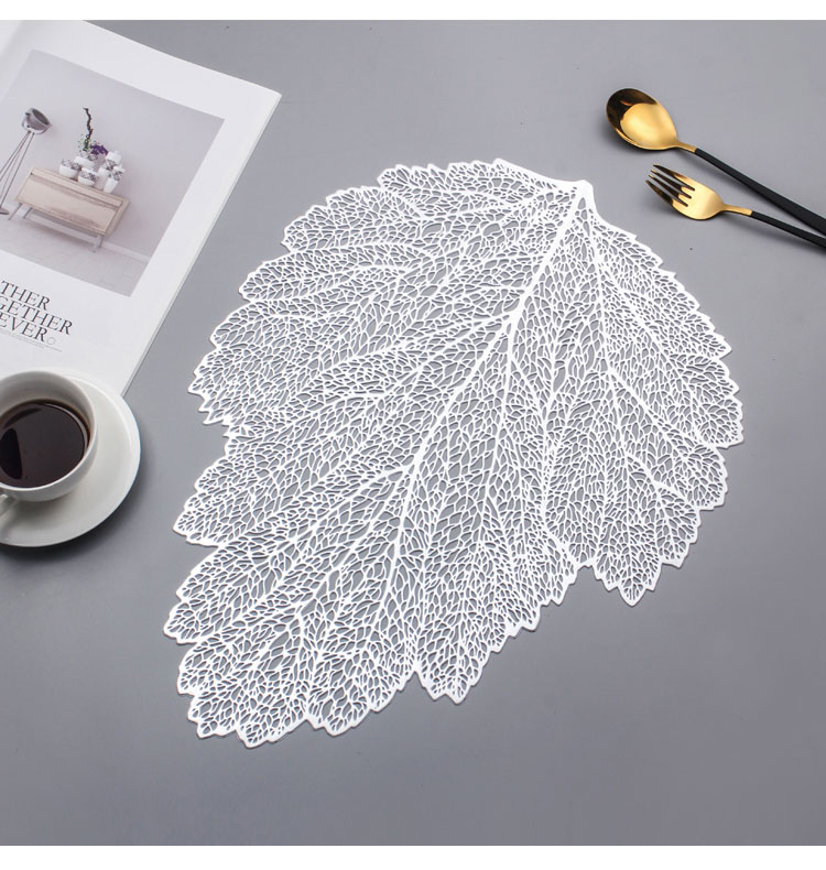 European and American Placemat Leaves Hollow out Heat Insulation Non-Slip PVC Placemat Tea Table Decorative Pad Restaurant Western Food Tray Mat European and American Placemat Leaves Hollow out Heat Insulation Non-Slip PVC Placemat Tea Table Decorative Pad Restaurant Western Food Tray Mat